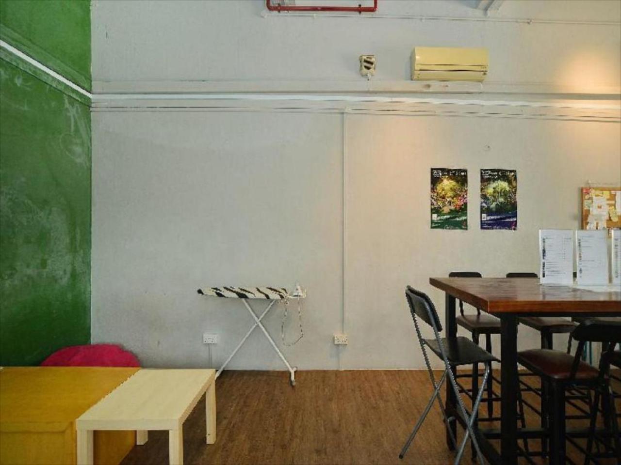 Gap Year Hostel Singapore Exterior photo