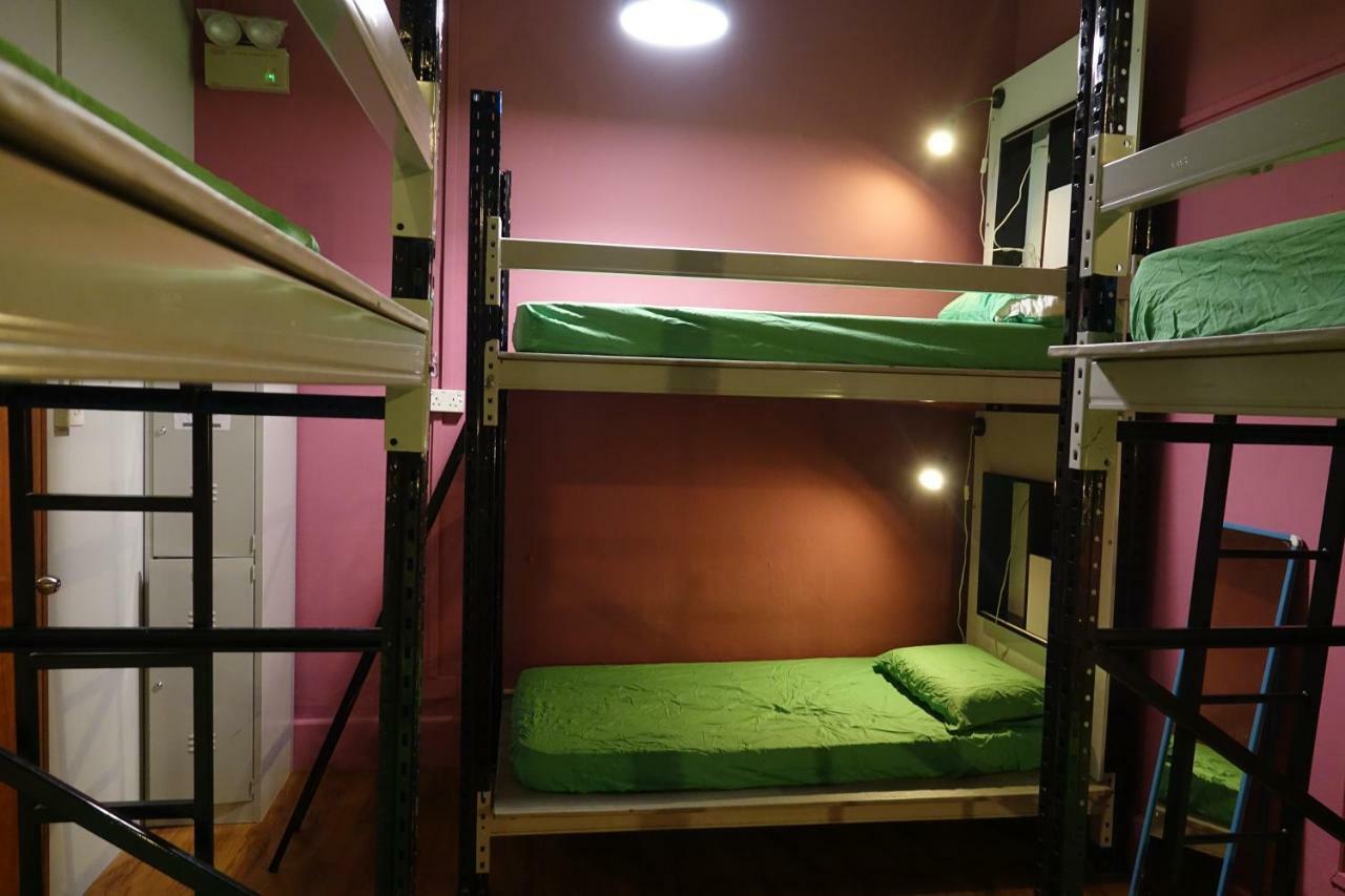 Gap Year Hostel Singapore Exterior photo