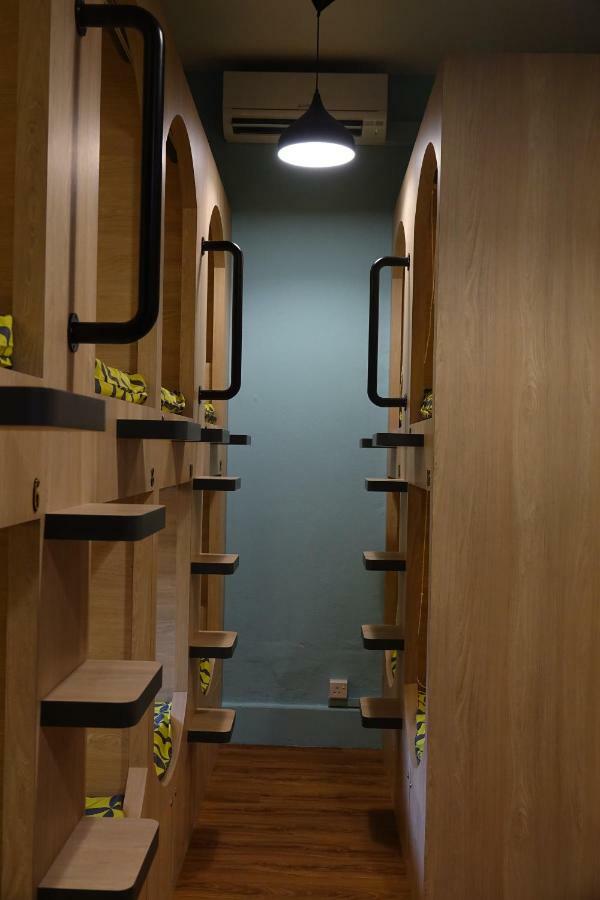 Gap Year Hostel Singapore Exterior photo