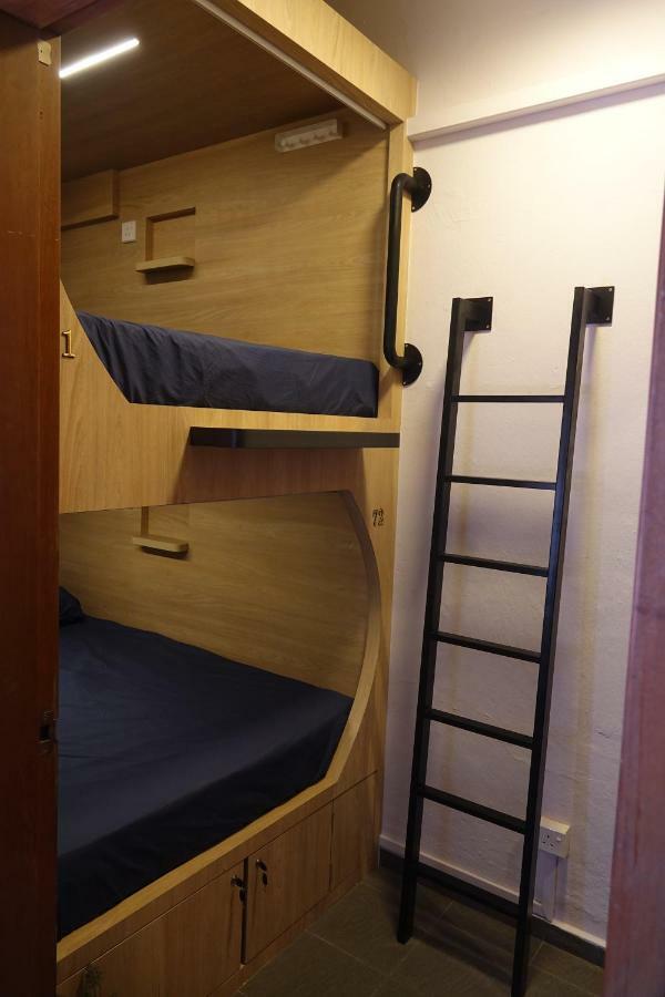 Gap Year Hostel Singapore Exterior photo